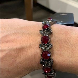 Stretchable red and silver gemstone bracelet